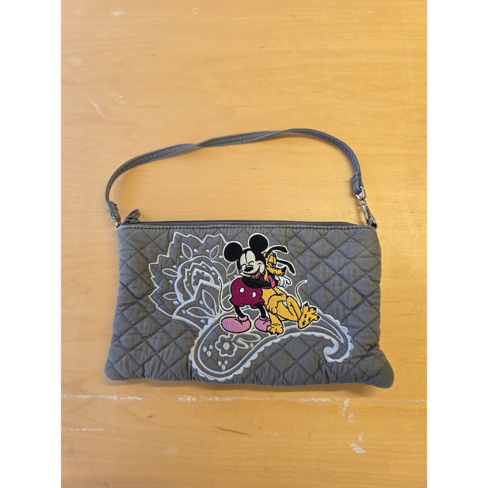 Vera Bradley Disney Mickey Mouse Pluto Quilted Wristlet Gray Figaro Lining